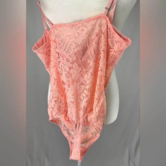 Free People Intimately Rose Tyrie Lace Corset Bodysuit Pink Shell Size S NWT - Picture 5 of 7